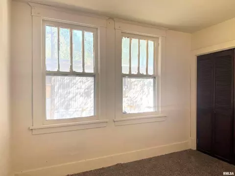 Bedroom - 313 Castleton Ave, Mount Vernon, IL 62864 photo 5 of 6