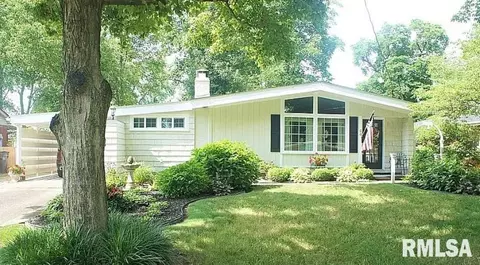 44 Marberry Dr, Metropolis, IL 62960