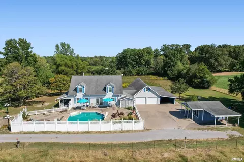 11939 Cochran Rd, Marion, IL 62959