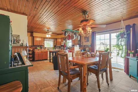 11939 Cochran Rd, Marion, IL 62959 photo 6
