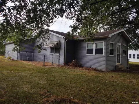 110 Stork St, Anna, IL 62906 photo 5