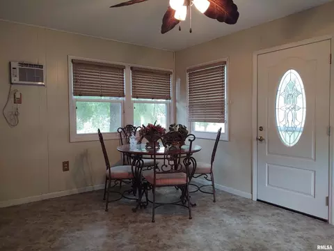 110 Stork St, Anna, IL 62906 photo 17
