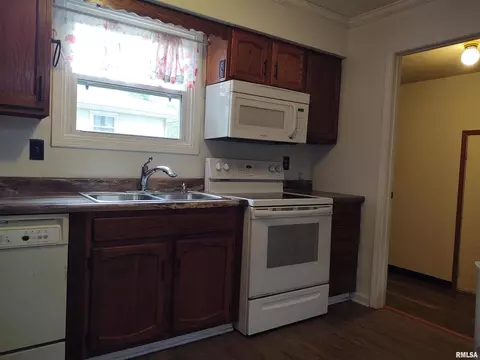 110 Stork St, Anna, IL 62906 photo 8