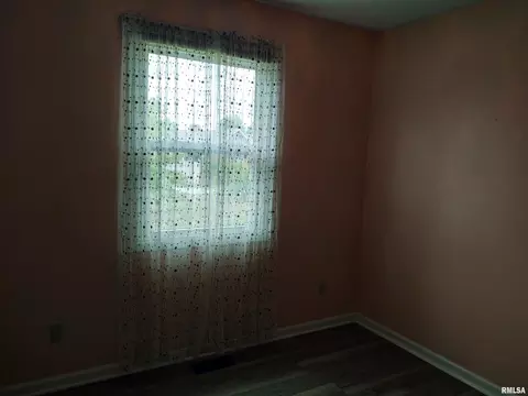 110 Stork St, Anna, IL 62906 photo 22