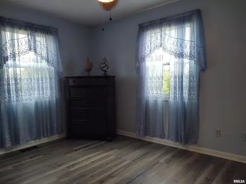 110 Stork St, Anna, IL 62906 photo 23