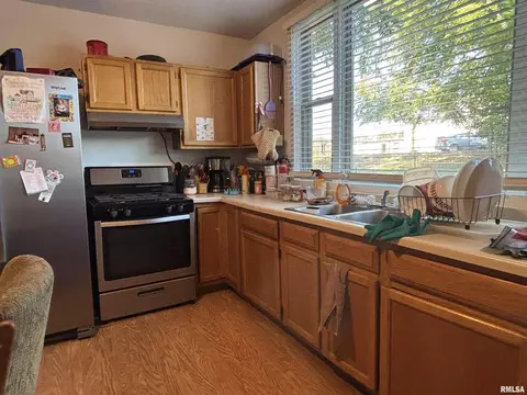 119 Warren St, Anna, IL 62906 photo 17
