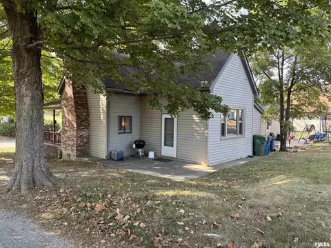 119 Warren St, Anna, IL 62906 photo 3