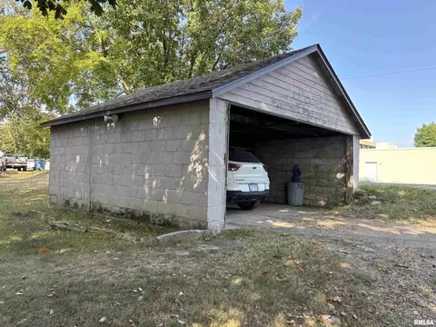 119 Warren St, Anna, IL 62906 photo 7