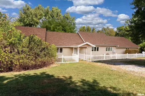 350 Oak Grove Rd, Makanda, IL 62958