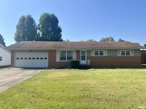 207 Patricia Ln, West Frankfort, IL 62896
