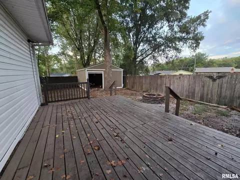 12152 E Meadows Dr, Mount Vernon, IL 62864 photo 11