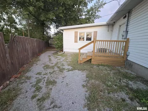 12152 E Meadows Dr, Mount Vernon, IL 62864 photo 10