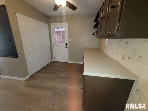 12152 E Meadows Dr, Mount Vernon, IL 62864 photo 31