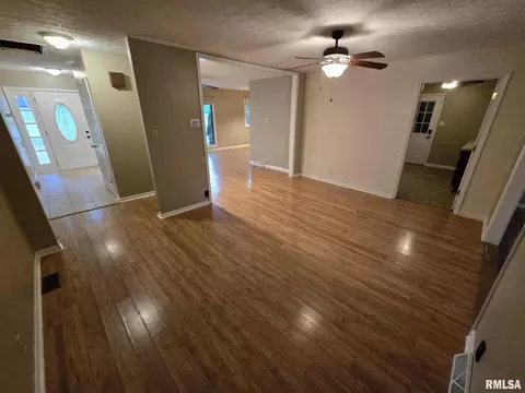 12152 E Meadows Dr, Mount Vernon, IL 62864 photo 14