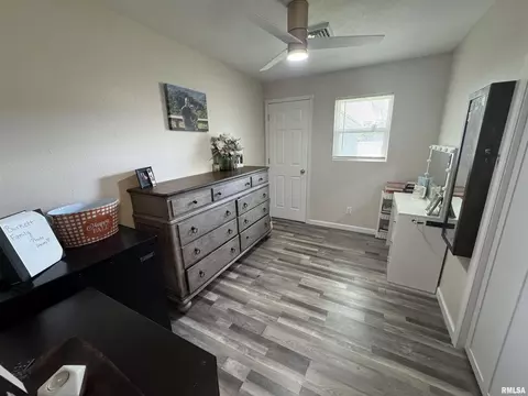 801 W 5th St, Flora, IL 62839 photo 21