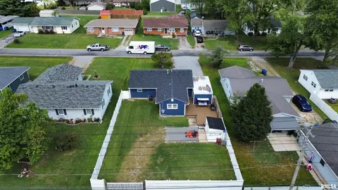 801 W 5th St, Flora, IL 62839 photo 44
