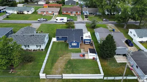801 W 5th St, Flora, IL 62839 photo 45