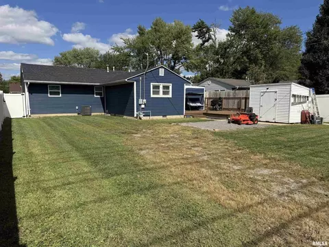 801 W 5th St, Flora, IL 62839 photo 41