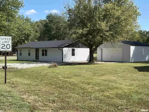 125 Jacob St, Wolf Lake, IL 62998