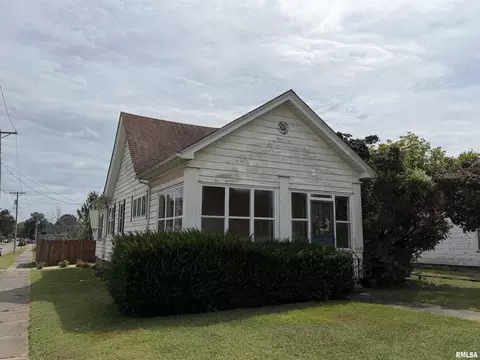 1020 Girard St, Metropolis, IL 62960