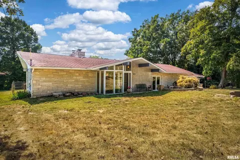 1609 Tina Dr, Murphysboro, IL 62966
