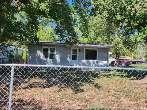 510 N Main St, Woodlawn, IL 62898