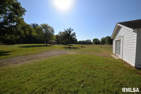 11455 E Richview Rd, Mount Vernon, IL 62864 photo 13