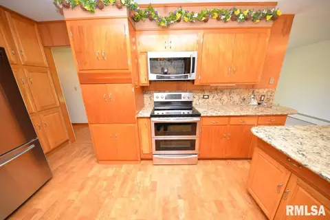 11455 E Richview Rd, Mount Vernon, IL 62864 photo 23