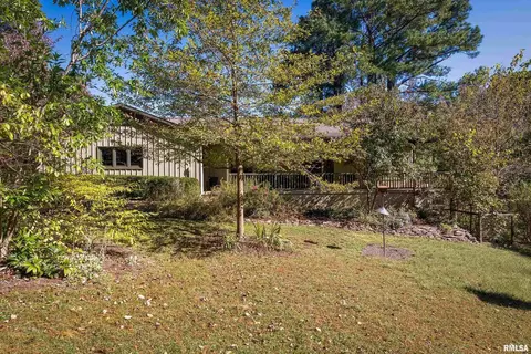 50 Hawthorn Hollow Rd, Carbondale, IL 62903