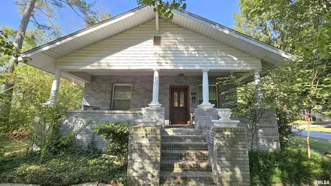1410 N Garfield St, Marion, IL 62959