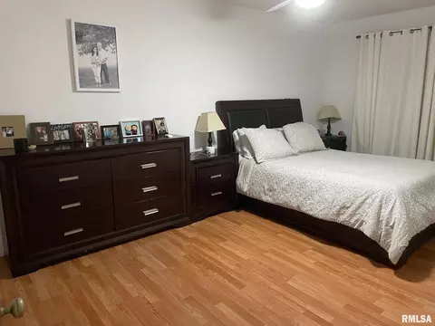 Bedroom - 302 2nd St, Carmi, IL 62821 photo 2 of 2