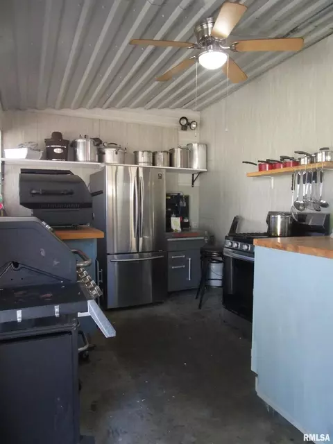 Kitchen - 302 2nd St, Carmi, IL 62821 photo 4 of 4