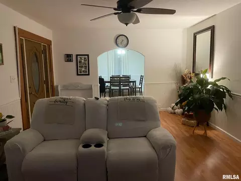 Other - 302 2nd St, Carmi, IL 62821 photo 3 of 6