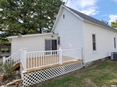 405 Saint Clair St, Odin, IL 62870 photo 3