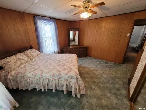 405 Saint Clair St, Odin, IL 62870 photo 17