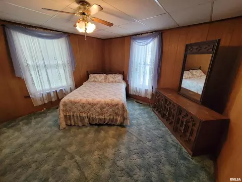 405 Saint Clair St, Odin, IL 62870 photo 15