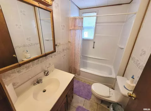 405 Saint Clair St, Odin, IL 62870 photo 21