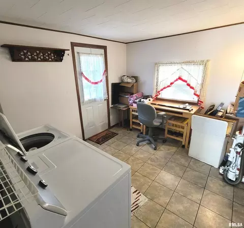405 Saint Clair St, Odin, IL 62870 photo 24