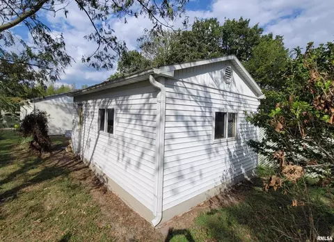 405 Saint Clair St, Odin, IL 62870 photo 28