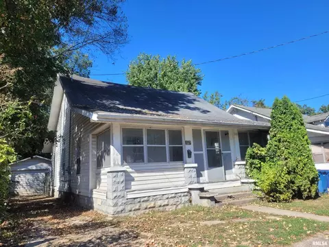 317 N 7th St, Mount Vernon, IL 62864