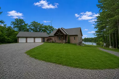 Exterior - 1115 Hilltop Ln, Simpson, IL 62985 photo 2 of 9