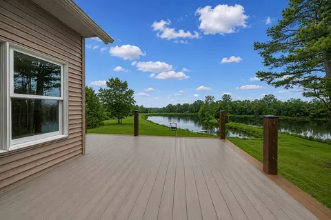 Exterior - 1115 Hilltop Ln, Simpson, IL 62985 photo 7 of 9