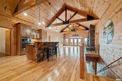 Entry Way - 1115 Hilltop Ln, Simpson, IL 62985 photo 1 of 11