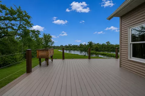 Exterior - 1115 Hilltop Ln, Simpson, IL 62985 photo 4 of 9