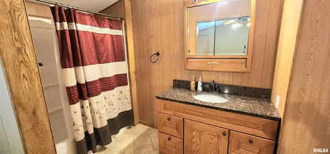 210 E Old Plank Rd, Chester, IL 62233 photo 18