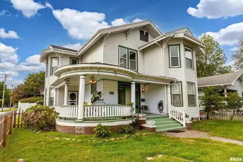 Exterior - 2101 Walnut St, Murphysboro, IL 62966 photo 9 of 10