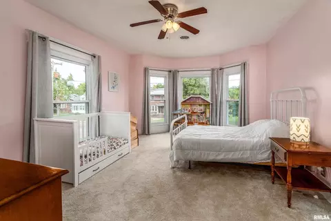 Bedroom - 2101 Walnut St, Murphysboro, IL 62966 photo 1 of 7