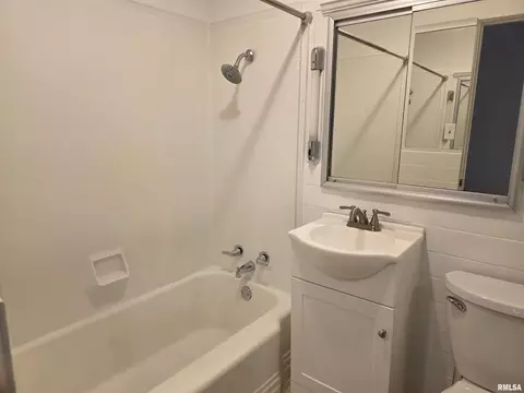 32 Circle Dr, Centralia, IL 62801 photo 15