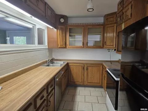 32 Circle Dr, Centralia, IL 62801 photo 13