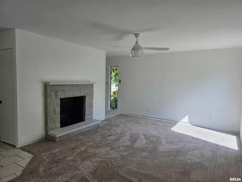 32 Circle Dr, Centralia, IL 62801 photo 5